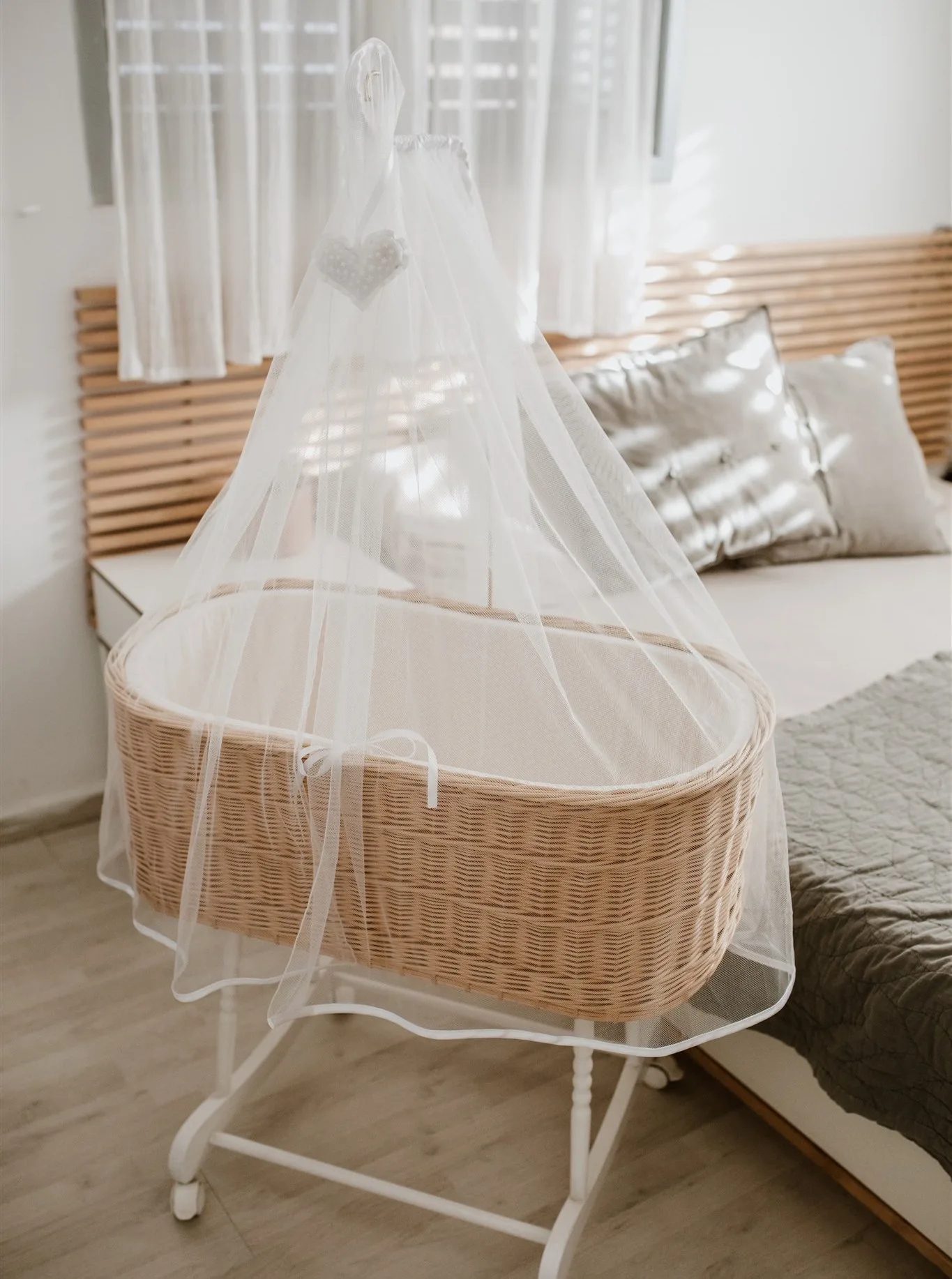 השכרת עריסה