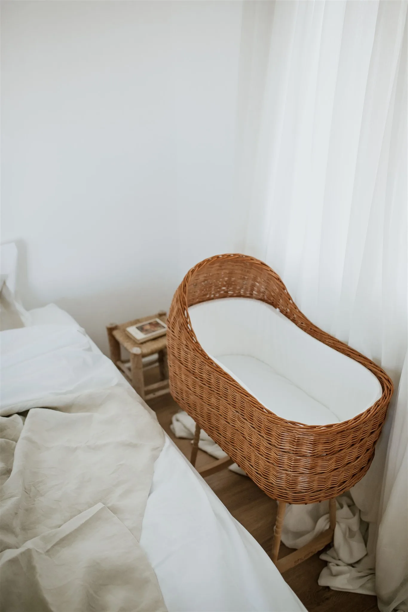 עריסה להשכרה