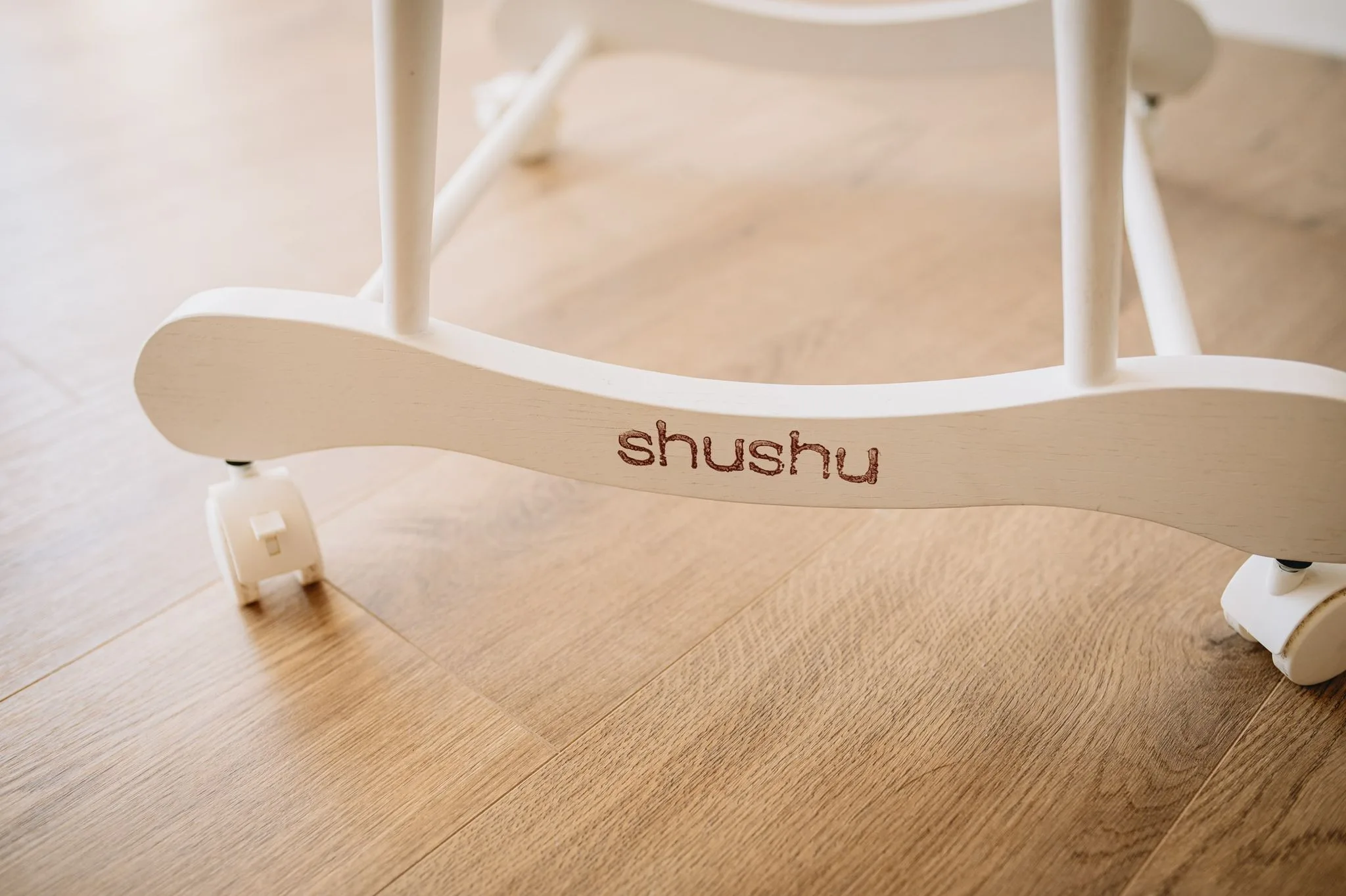 עריסת תינוק ליד